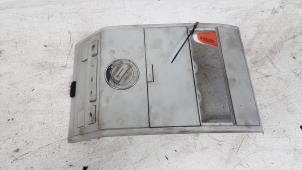 Używane Uchwyt na okulary Volkswagen Transporter/Caravelle T5 1.9 TDi Cena na żądanie oferowane przez Autodemontagebedrijf Smit