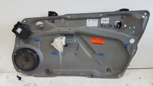 Begagnade Fönstermekanism, 2-dörrars, höger fram Mercedes A (W169) 1.7 A-170 Pris € 60,00 Marginaltabell erbjuds av Autodemontagebedrijf Smit