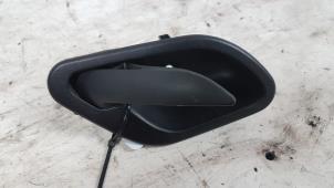 Begagnade Dörrhandtag, 2-dörrars, höger BMW 3 serie Compact (E46/5) 316ti 16V Pris € 10,00 Marginaltabell erbjuds av Autodemontagebedrijf Smit
