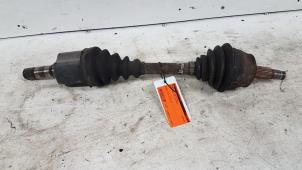 Begagnade Drivaxel, vänster fram Alfa Romeo 166 2.4 JTD 20V Pris € 95,00 Marginaltabell erbjuds av Autodemontagebedrijf Smit