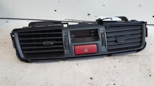 Gebruikte Alarmlicht Schakelaar Mitsubishi Lancer Wagon (CS/CT) 1.6 16V Prijs op aanvraag aangeboden door Autodemontagebedrijf Smit