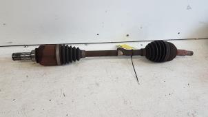 Gebruikte Aandrijfas links-voor Renault Clio III (BR/CR) 1.5 dCi FAP Prijs € 15,00 Margeregeling aangeboden door Autodemontagebedrijf Smit