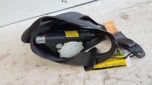 Gebruikte Veiligheidsgordel links-voor Chevrolet Aveo (250) 1.2 16V Prijs € 55,00 Margeregeling aangeboden door Autodemontagebedrijf Smit