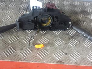 Begagnade Spak, rattstång Peugeot 406 Coupé (8C) 2.0 16V Pris € 45,00 Marginaltabell erbjuds av Autodemontagebedrijf Smit