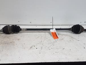 Gebruikte Steekas rechts-voor Opel Astra H GTC (L08) 1.4 16V Twinport Prijs € 30,00 Margeregeling aangeboden door Autodemontagebedrijf Smit