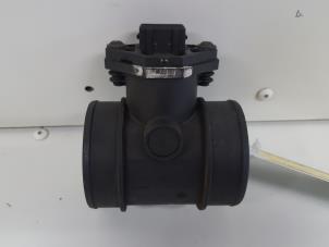 Begagnade Luftmassemätare Alfa Romeo GTV (916) 2.0 16V Twin Spark Pris € 15,00 Marginaltabell erbjuds av Autodemontagebedrijf Smit