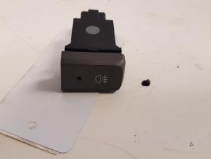 Gebruikte Mistlamp Schakelaar Hyundai Accent 1.5i 12V Prijs € 10,00 Margeregeling aangeboden door Autodemontagebedrijf Smit