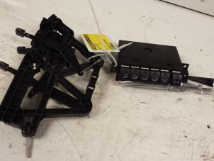 Używane Panel sterowania nagrzewnicy Suzuki Baleno (GC/GD) 1.6 16V Cena € 15,00 Procedura marży oferowane przez Autodemontagebedrijf Smit