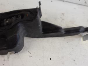 Gebruikte Ruitensproeiertank voor Opel Astra H (L48) 1.6 16V Prijs € 25,00 Margeregeling aangeboden door Autodemontagebedrijf Smit