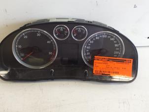 Gebruikte Instrumentenpaneel Volkswagen Passat Variant (3B6) 1.9 TDI 100 Prijs € 75,00 Margeregeling aangeboden door Autodemontagebedrijf Smit