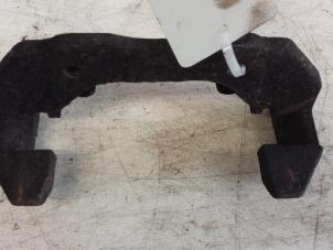 Gebruikte Remzadel rechts-voor Ford Transit Connect 1.8 Tddi Prijs € 15,00 Margeregeling aangeboden door Autodemontagebedrijf Smit