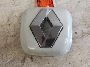 Gebruikte Embleem Renault Clio II (BB/CB) 1.2 16V Prijs € 20,00 Margeregeling aangeboden door Autodemontagebedrijf Smit