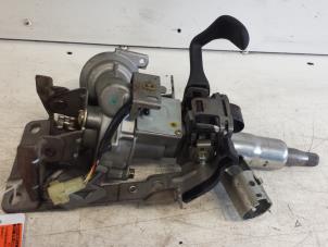 Gebruikte Servo Elektrisch Renault Clio II (BB/CB) 1.2 16V Prijs € 95,00 Margeregeling aangeboden door Autodemontagebedrijf Smit