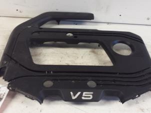 Gebruikte Afdekplaat motor Volkswagen Golf IV (1J1) 2.3 V5 GTI Prijs € 25,00 Margeregeling aangeboden door Autodemontagebedrijf Smit