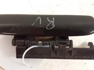 Begagnade Dörrhandtag, 4-dörrars, höger fram Citroen Xsara Picasso (CH) 1.6 HDi 16V 110 Pris € 15,00 Marginaltabell erbjuds av Autodemontagebedrijf Smit