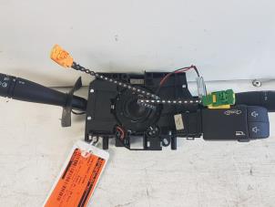 Gebruikte Licht + Raw Schakelaar Renault Clio Prijs € 70,00 Margeregeling aangeboden door Autodemontagebedrijf Smit