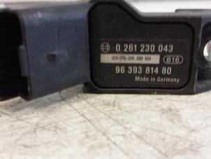 Gebruikte Map Sensor (inlaatspruitstuk) Peugeot 307 SW (3H) 1.6 16V Prijs € 10,00 Margeregeling aangeboden door Autodemontagebedrijf Smit