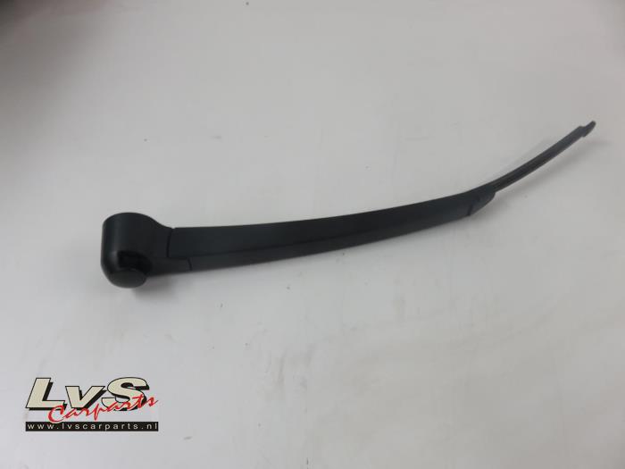 Volkswagen Tiguan Rear wiper arm