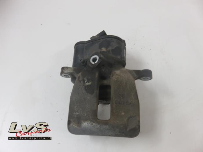 Volkswagen Tiguan Rear brake calliper, right