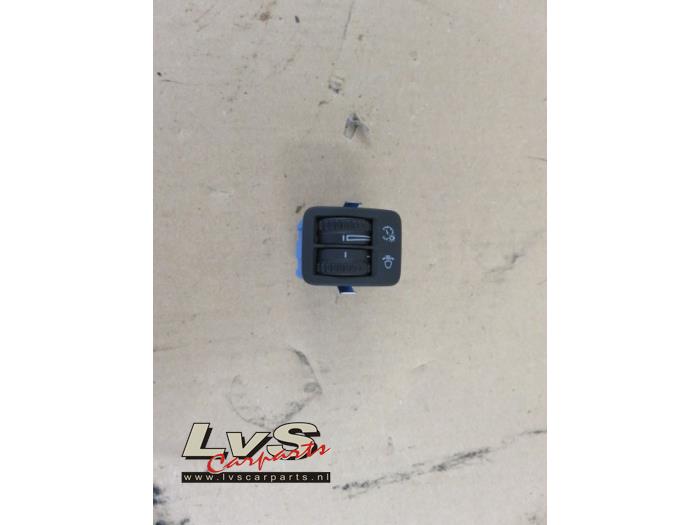 Volkswagen Tiguan AIH headlight switch