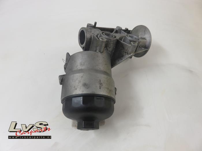 Opel Astra Oil filter housing