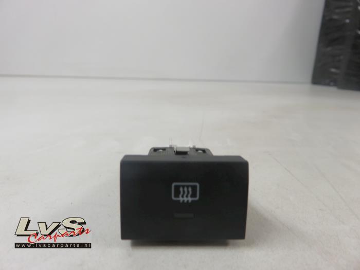 Volkswagen Polo Rear window heating switch