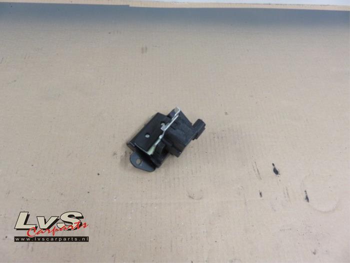 Kia Carens Slotmechaniek Achterklep