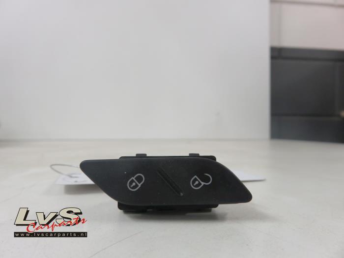Volkswagen Golf Central locking switch