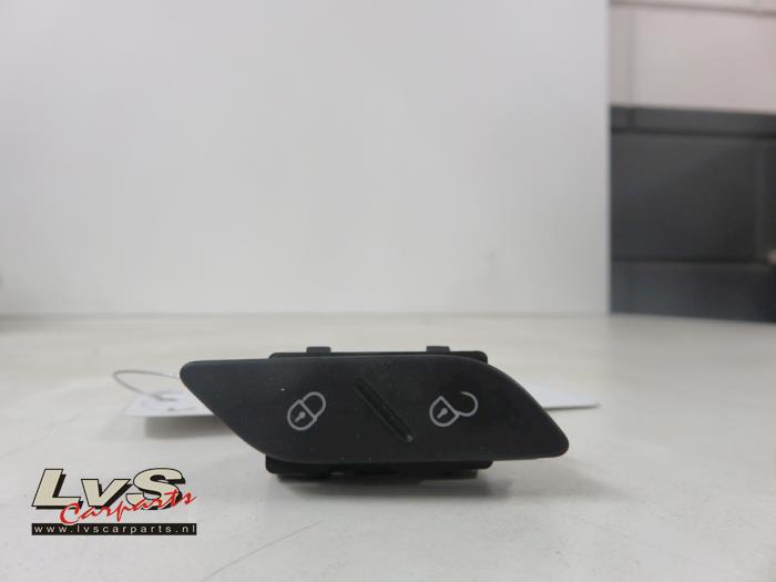Volkswagen Golf Central locking switch