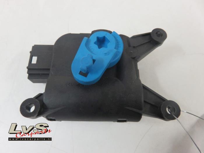 Volkswagen Golf Heater valve motor