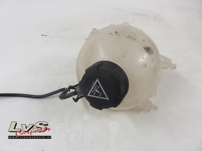 Peugeot 5008 Réservoir d'expansion