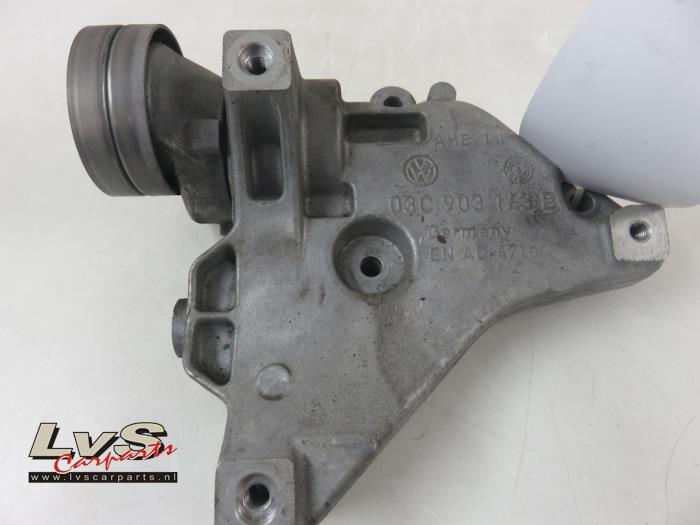 Volkswagen Golf Air conditioning bracket