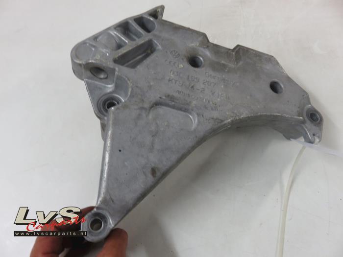 Volkswagen Touran Engine mount