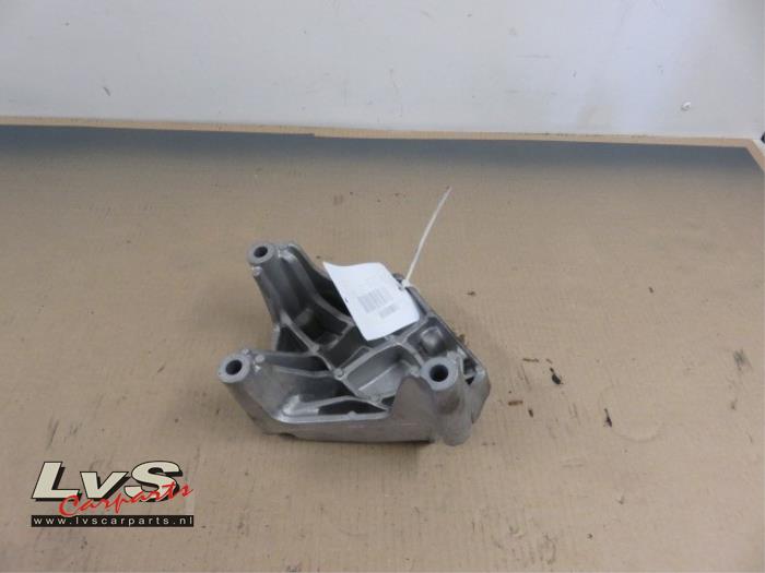Opel Mokka Engine mount