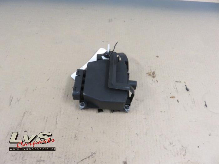 Volkswagen Golf Vacuum valve