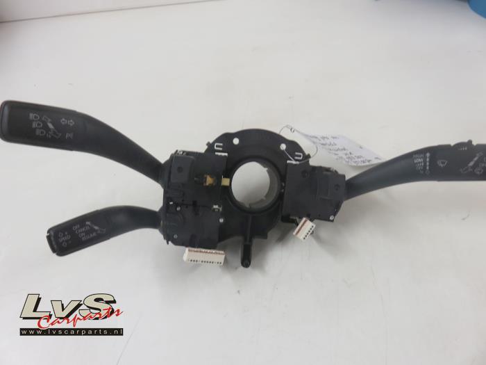 Volkswagen Touareg Steering column stalk