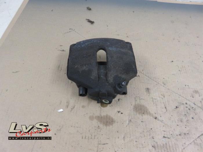 Volkswagen Golf Plus Remklauw (Tang) rechts-voor