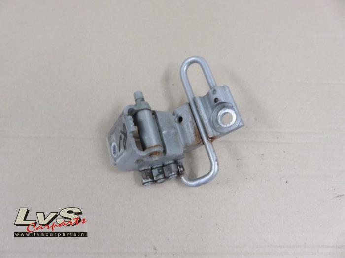 Audi A4 Scharnier Tür rechts vorne