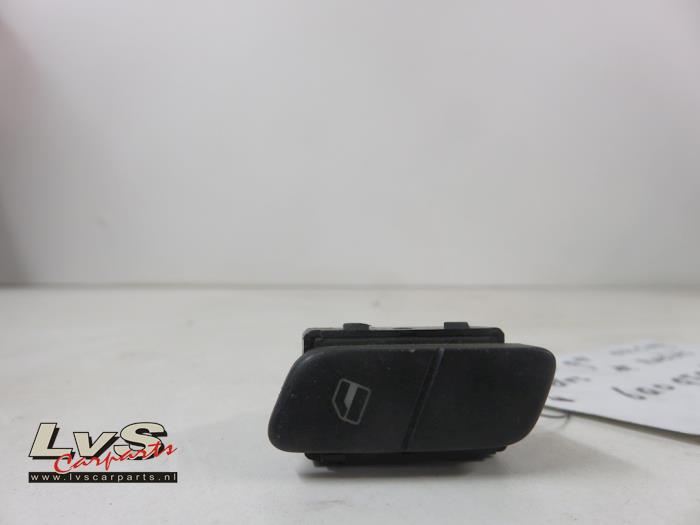 Volkswagen Polo Electric window switch
