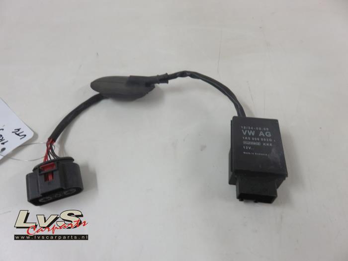 Volkswagen Polo Fuel pump relay