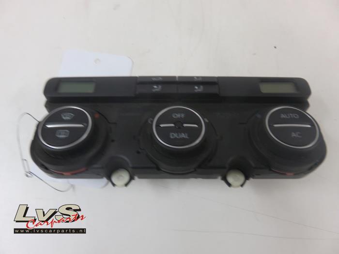 Volkswagen Touran Air conditioning control panel