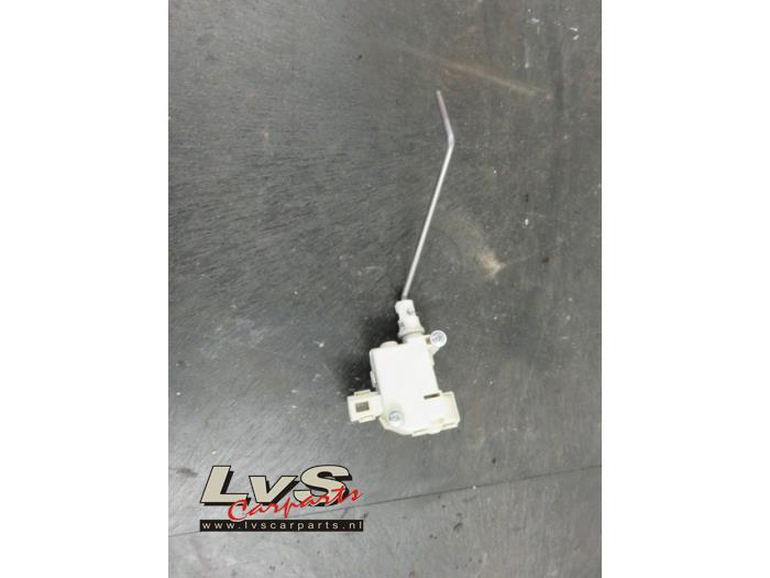 Audi A3 Tankklappe Verriegelungsmotor