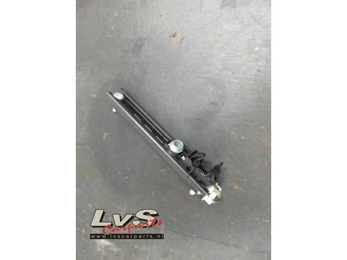 Opel Zafira B Guide ceinture de sécurité