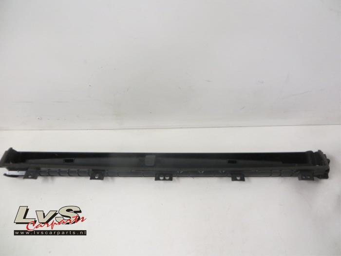 Kia Carens Store droit