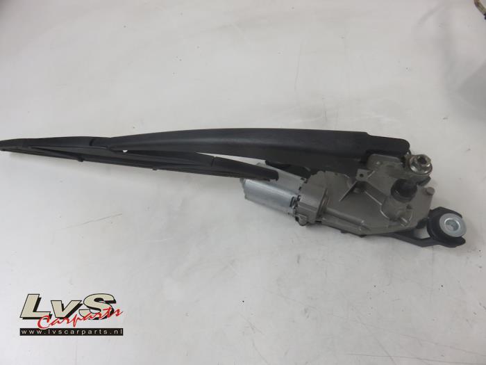 Mazda 3. Moteur essuie-glace arrière