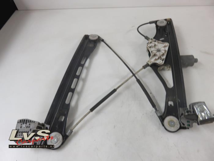 Mercedes E-Klasse Fenstermechanik 4-türig links vorne