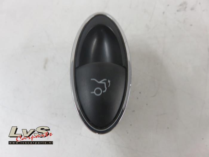 Mercedes E-Klasse Commutateur hayon