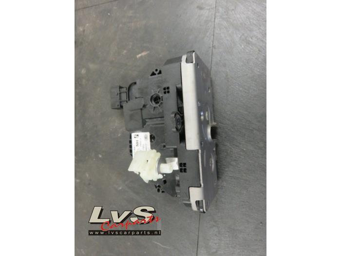 Opel Corsa Deurslot Mechaniek 2Deurs links