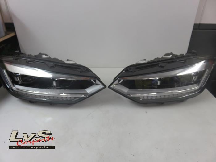 Volkswagen Touran Kit phares gauche + droite