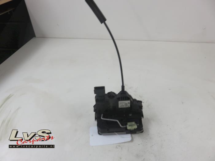 Opel Corsa Türschlossmechanik 4-türig rechts hinten